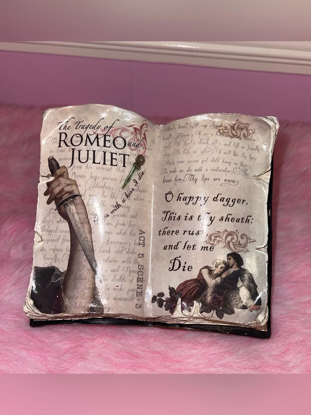 Rare 2 Ashland Shakespeare Romeo and Juliet book decor display figure statue